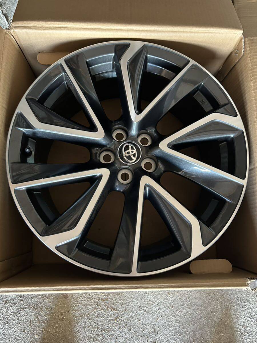 トヨタ純正】新型 カローラスポーツGZ 18インチアルミホイール1