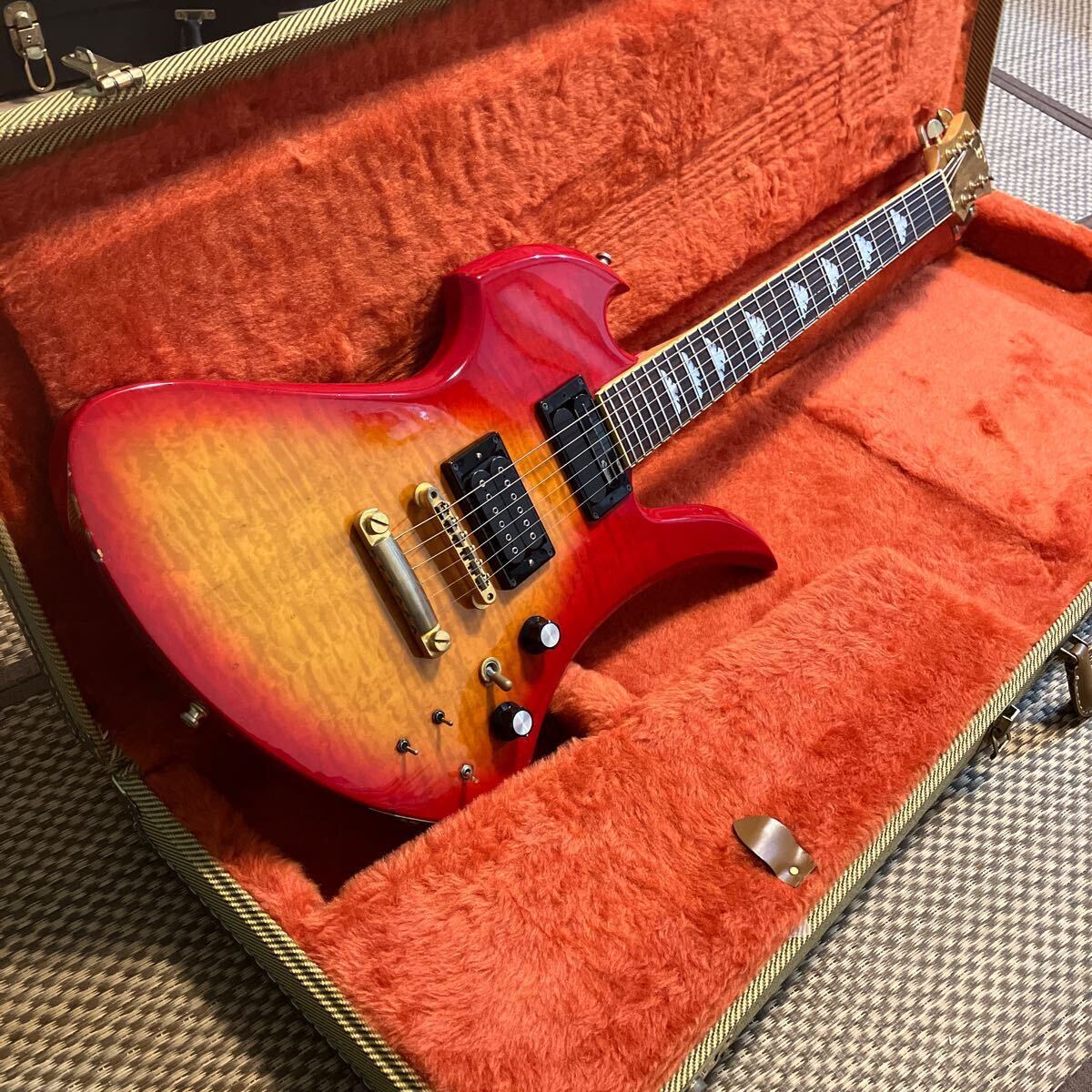 CHEERY SUNBURST チェリーサンバースト MA-1 レオパード（DIMARZIO」の 