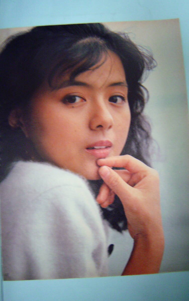 やや傷や汚れあり】薬師丸ひろ子 【当時物・雑誌・切り抜き】アイドル
