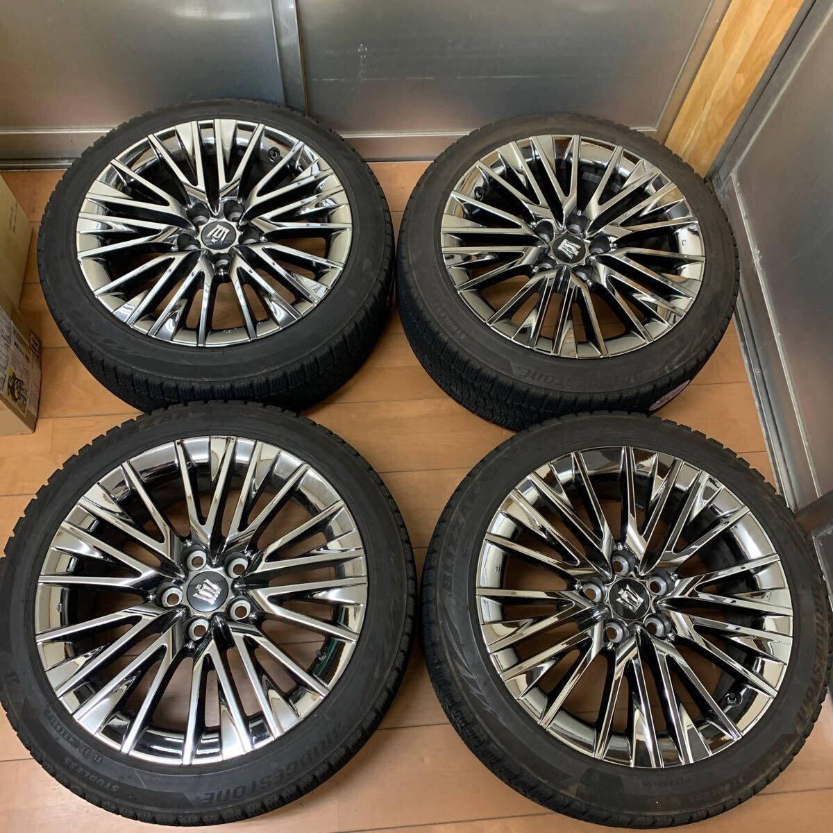 【美品,目立つガリ傷無,当日発送】220 クラウン G-Executive トヨタ 純正 8j +45 18インチ スパッタリング G エグゼクティブ ホイールの1番目の画像