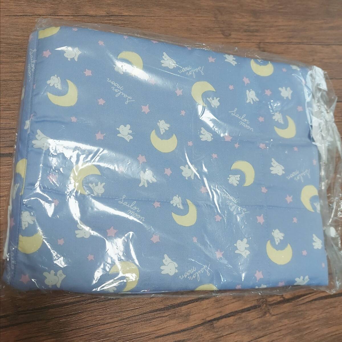 セーラームーン　伊勢丹コラボ　ナルエー　ブランケット　お布団柄 セーラームーン 伊勢丹コラボ ナルエー ブランケット お布団柄