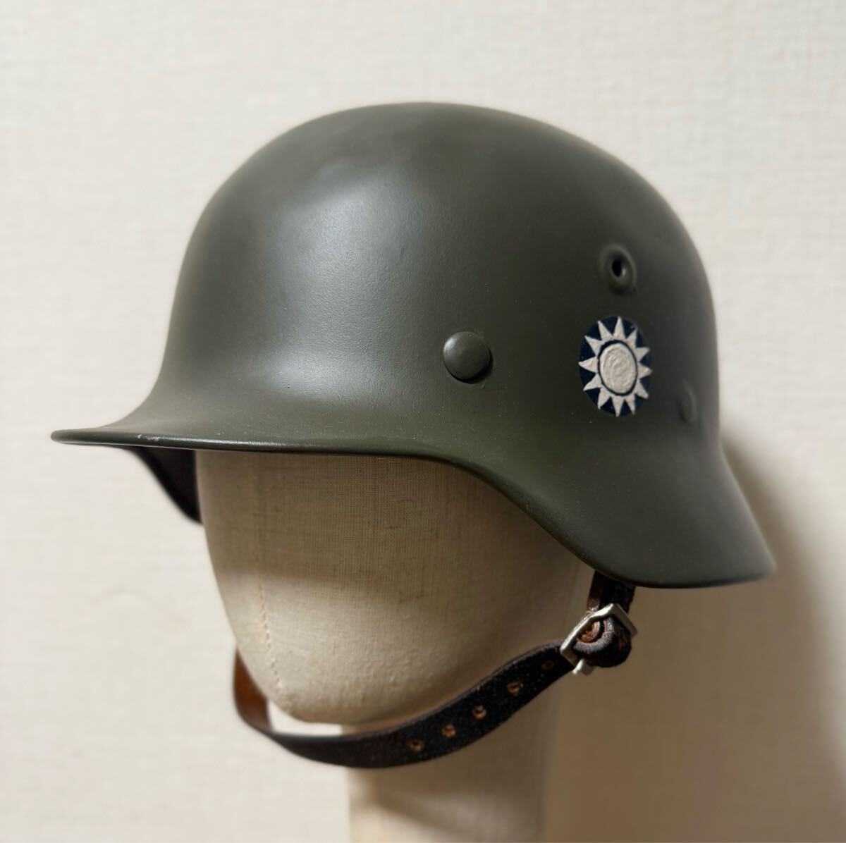 【やや傷や汚れあり】[WW2 国民党軍 鉄帽] M35ヘルメット 国民革命軍 国府軍 青天白日旗 ドイツ軍 日本軍 支那事変 日支戦争 中正式 ...