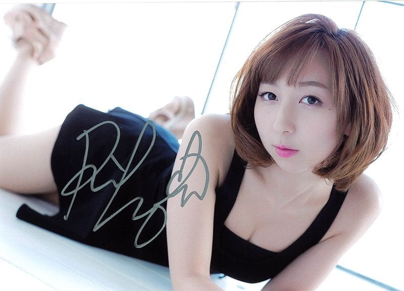 【貴重】声優 飯田里穂 直筆サイン入りチェキ 本日5月16日発売！アイドルトレカDEEP「飯田里穂