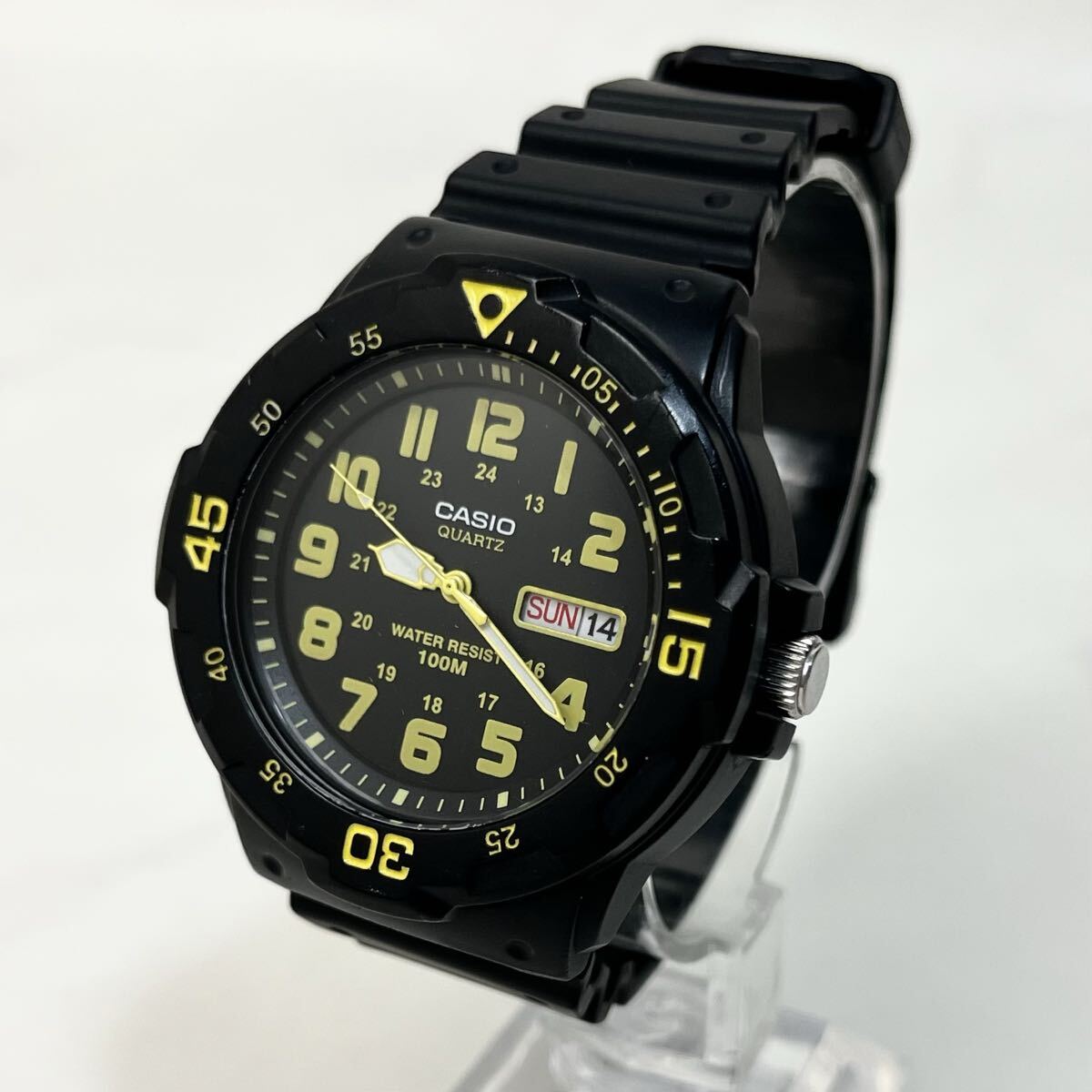 【目立った傷や汚れなし】【美品】 実働 CASIO MRW-200H カシオ コレクション 黒文字盤 デイデイト アナログ クオーツ メンズ