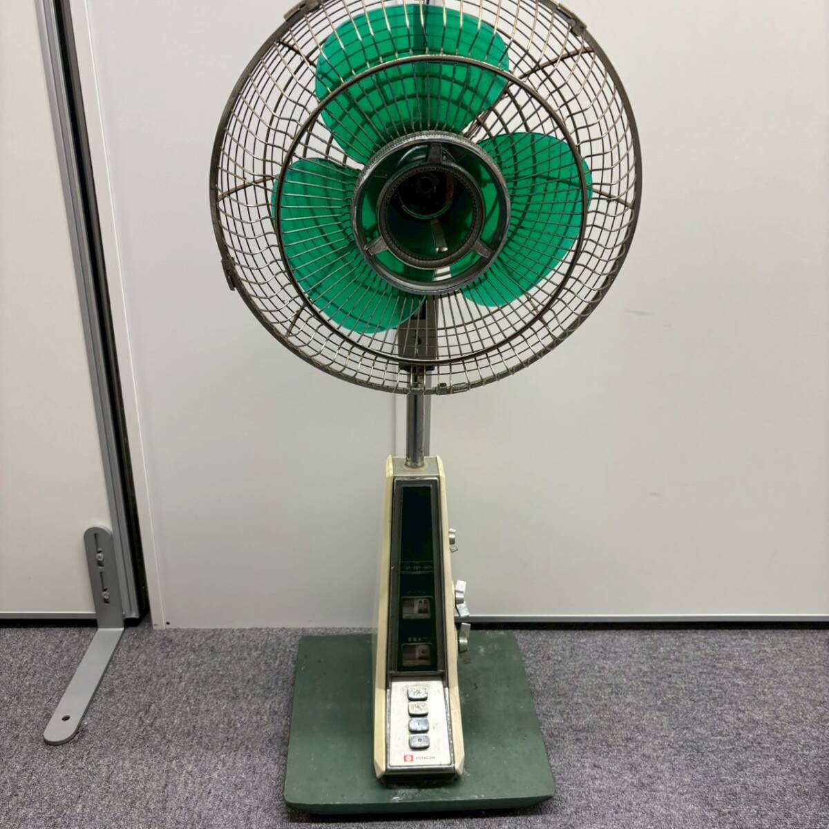 QB1504【昭和レトロ 生活家電】稼働品 掃除機 日立 CV-F170 