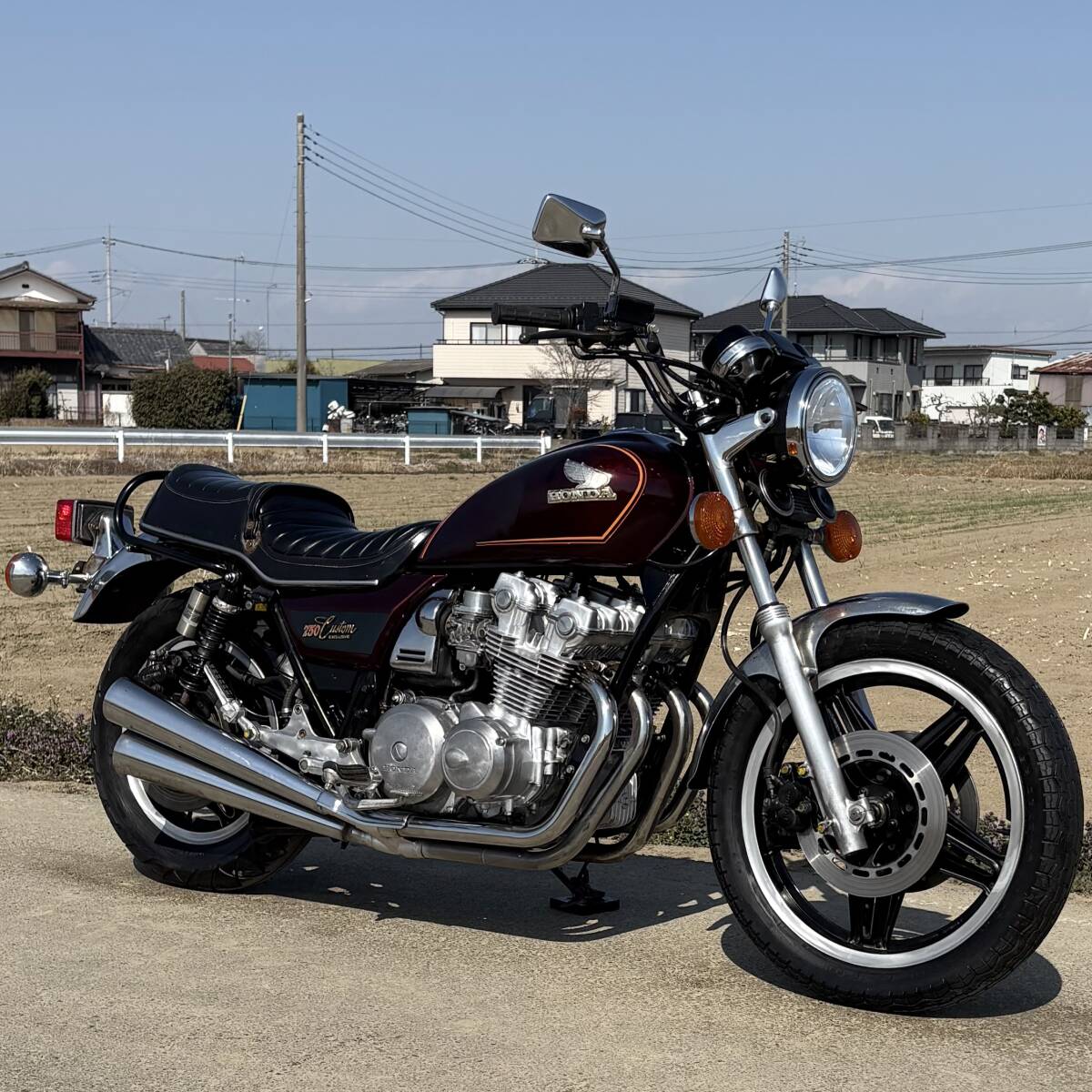 CB750カスタム SHOEIアッパーカウル 黒 カギ付き カスタムに♪