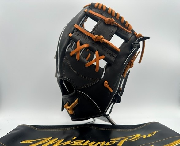 新品】坂本勇人 直筆サイン入りグローブ 支給品 巨人 送料無料の落札
