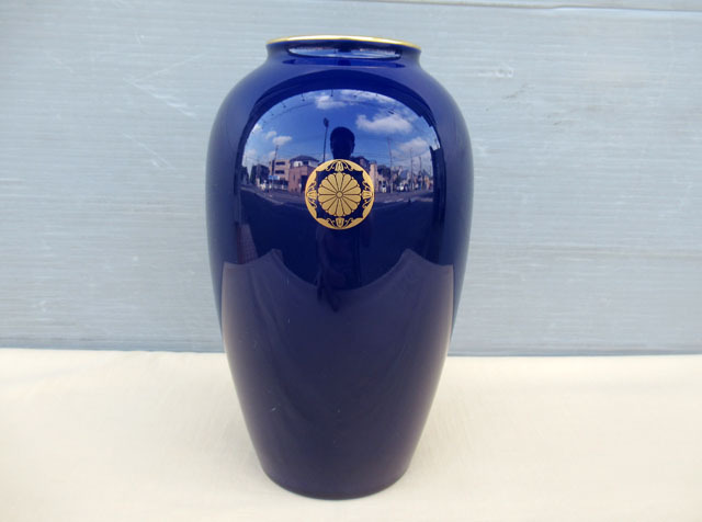 新品】秋篠宮家紋 小皿 香蘭社 共箱（ボンボニエール、下賜、菊紋、御