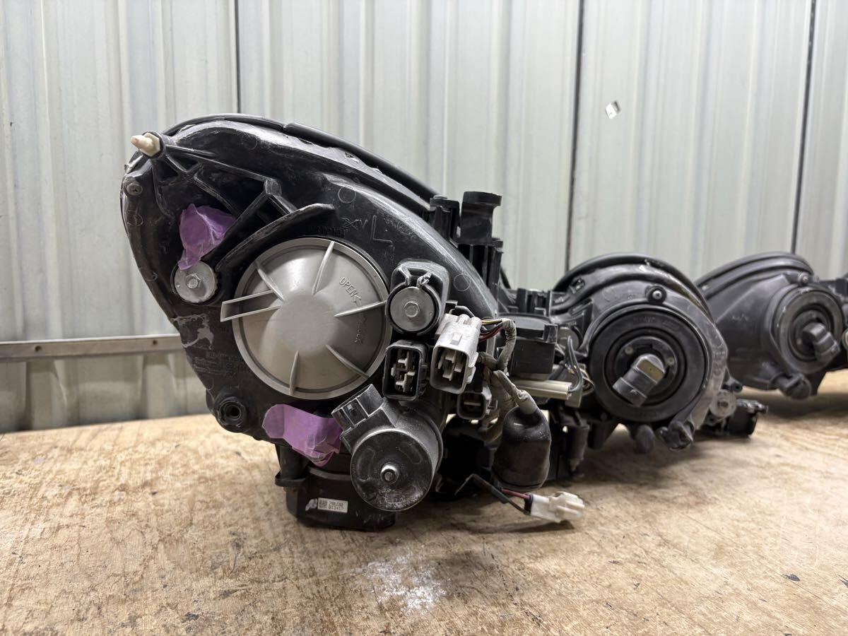 NV350キャラバン ヘッドライトカバー ライトスモーク リム E26の落札