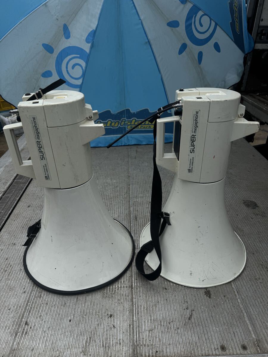 新品】カーカー KERKER 100-1601 Megaphone 128-605530Chrome 100-1601