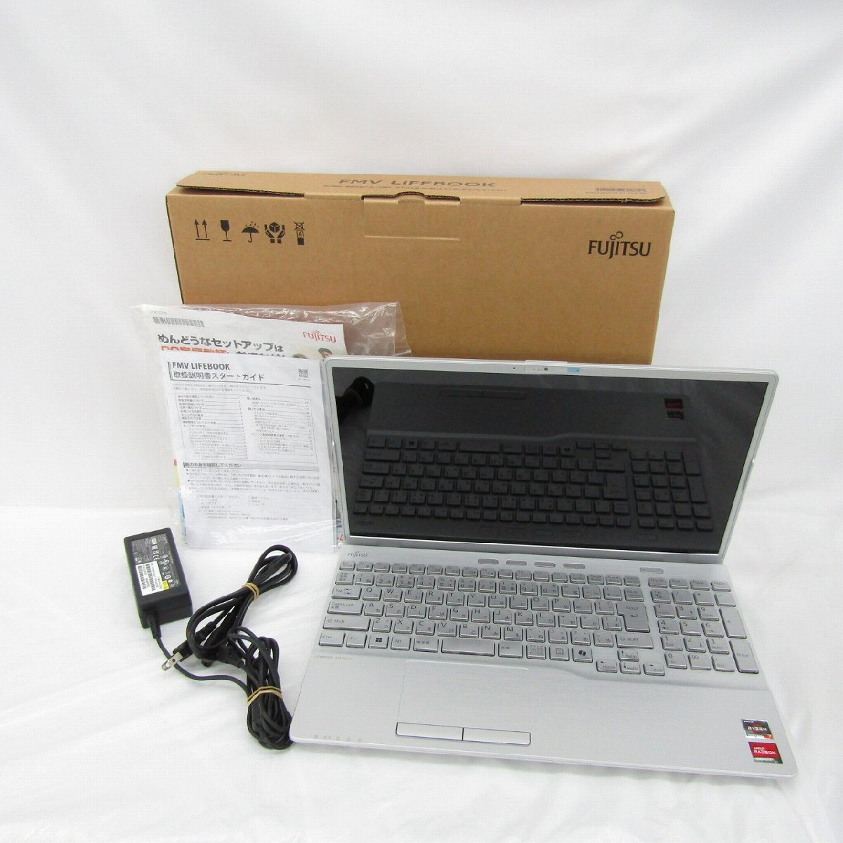 目立った傷や汚れなし】!! 富士通 FMV LIFEBOOK AH51/G2 FMVA51G2SN