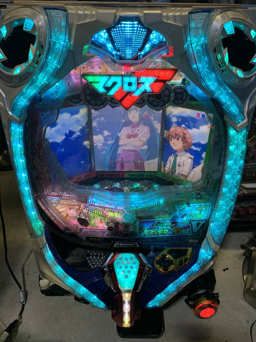 パチンコ中古実機 CRフィーバーマクロスフロンティア お前達が俺の翼だ