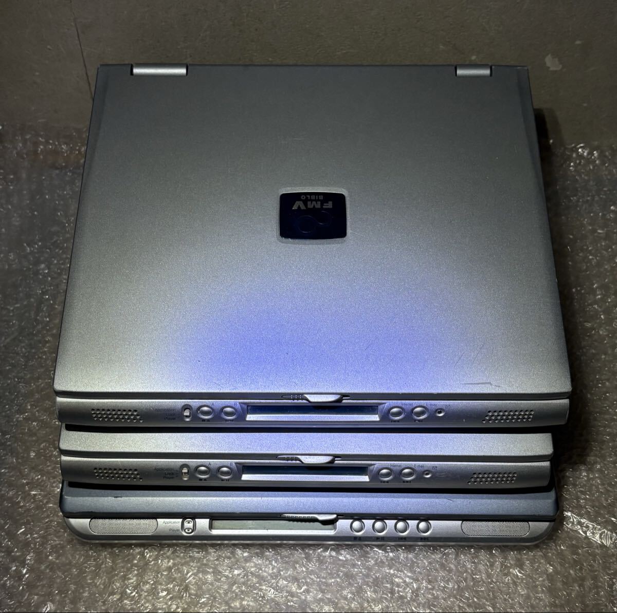 ☆古い為 ジャンク品 FUJITSU FMV BIBLO LOOX T5/53W 本体のみで付属品
