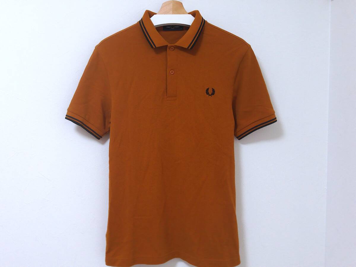 Fred Perry ポロワンピース 半袖 ベージュ 【極美品】 フレッドペリー FRED新品 新品 PERRY ポロワンピース ベージュ 半袖