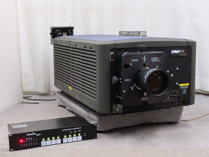 ☆ソニー／SONY☆業務用 4K デジタルシネマプロジェクター☆SRX-R515