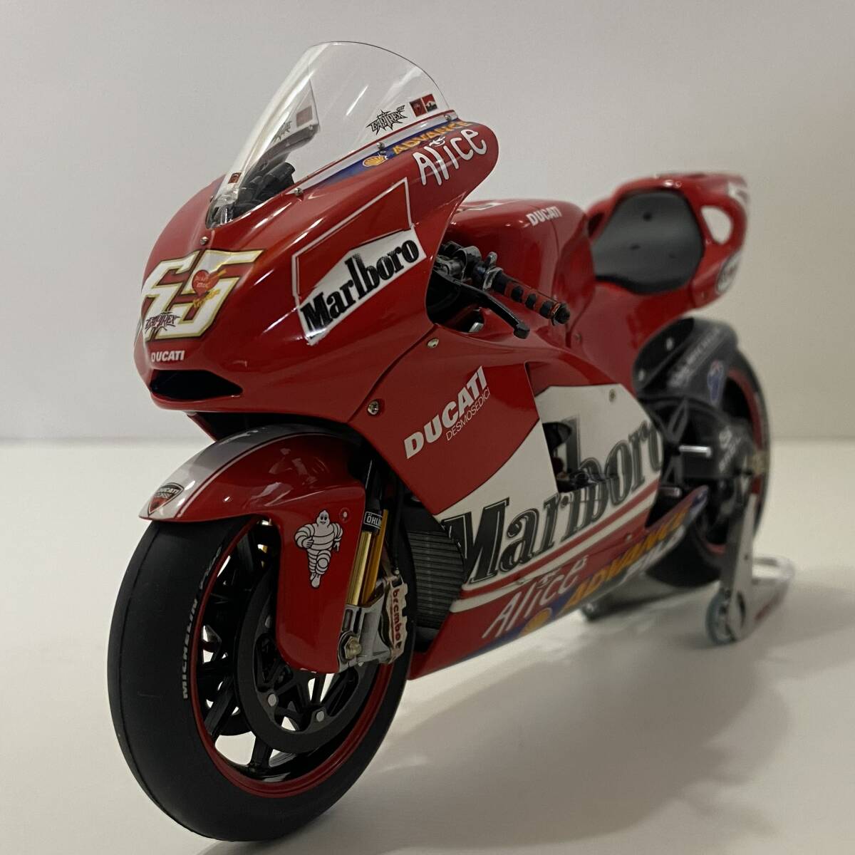 完成品] タミヤ 1/12 ドゥカティ デスモセディチGP4 MotoGP 2004