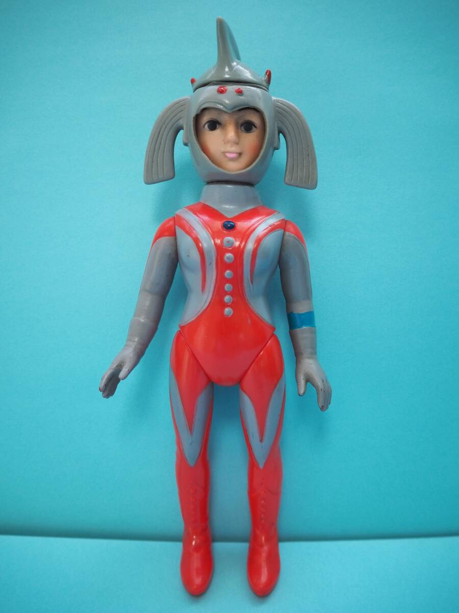 中古】当時物 ウルトラの母 ブルマァク ソフビ 送料無料 の落札情報