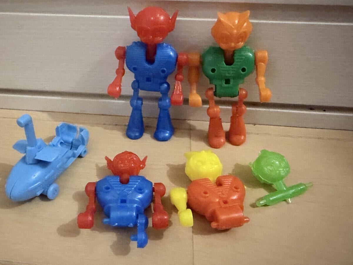 新品】・⑨未使用 グリコ いちご パピー へんしん ロボット パピーくん