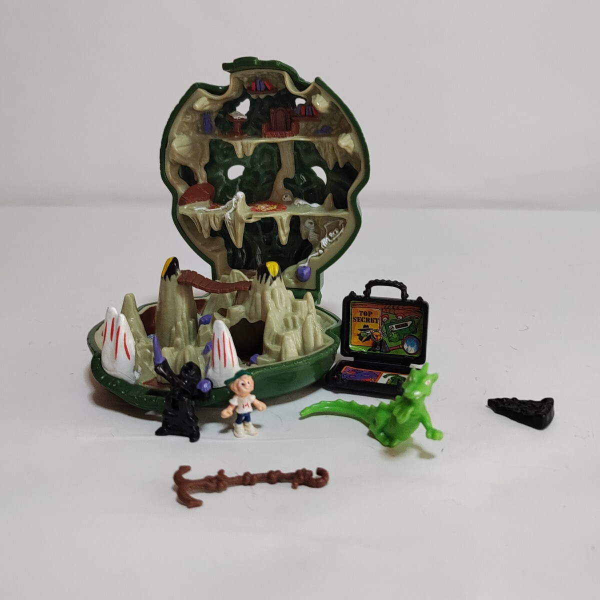 新品】☆レア マイティマックス 溶岩獣アベガ mighty max ideal