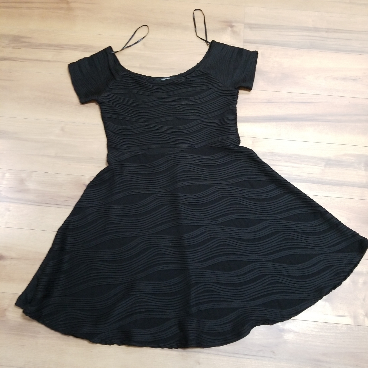 フォーエバー21 ワンピース レディース M ブラック セクシー 可愛い Aライン H M の落札情報詳細 ヤフオク落札価格情報 オークフリー スマートフォン版