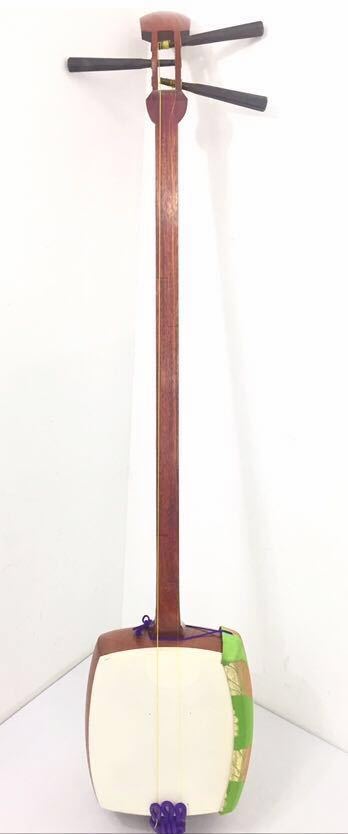 伝統的な和楽器 三味線 木製 ボディ ホンモノの美しい響き