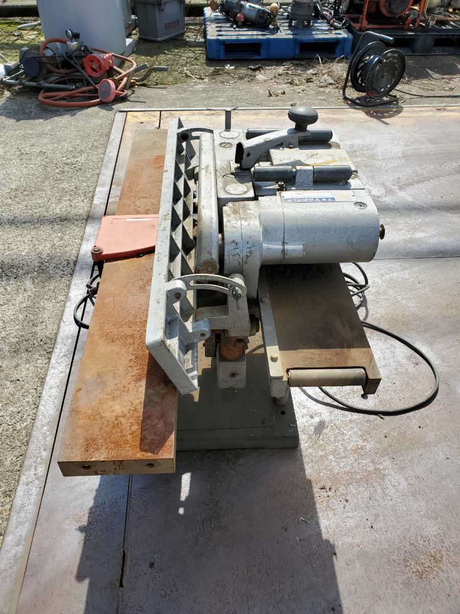 ☆マキタ makita 電動工具 自動カンナ 2005S 木工機械 100V 通電確認 