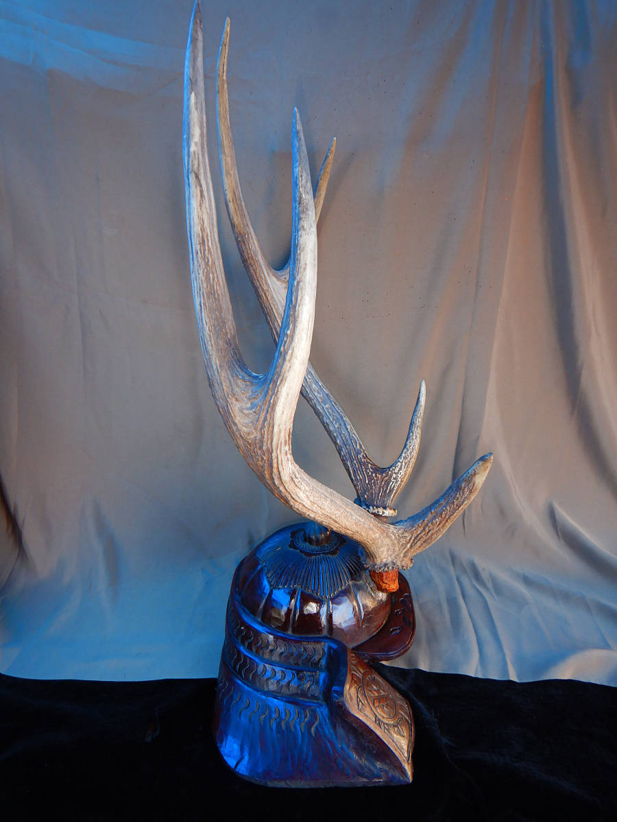 刀掛け 武具 二本掛け 兜置物 骨董品 古美術品 木彫 兜 鹿角 太刀 刀台