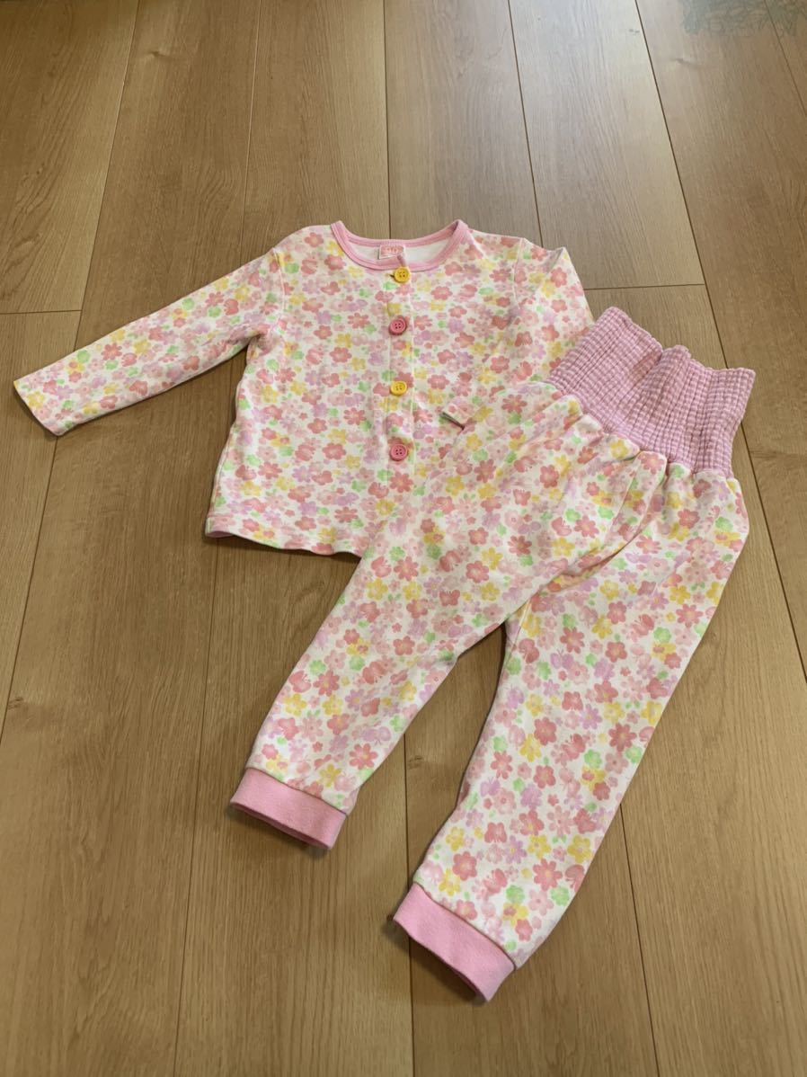 女の子 花柄パジャマ 90サイズ の落札情報詳細 ヤフオク落札価格情報 オークフリー スマートフォン版