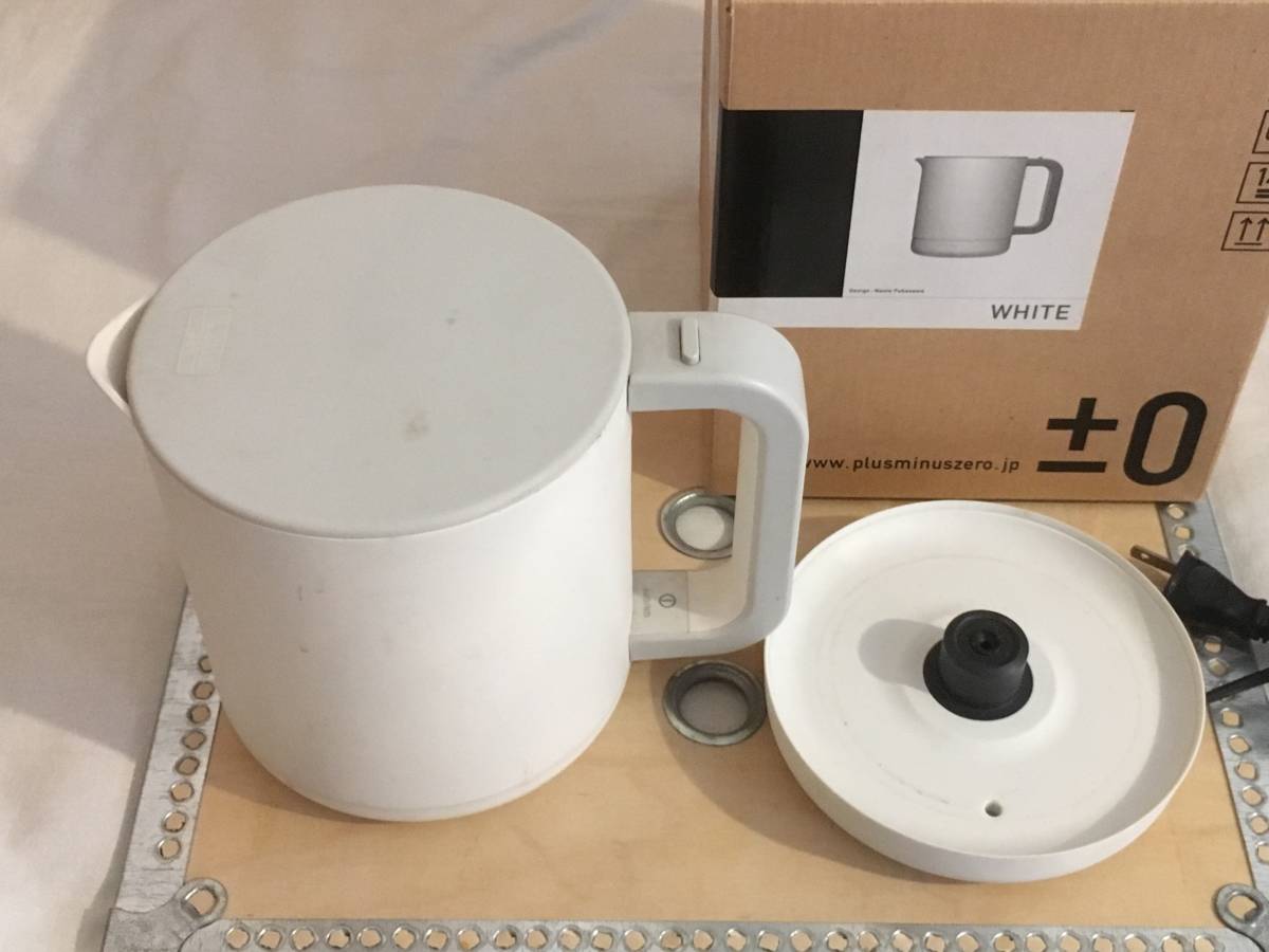 ０ プラスマイナスゼロ 電気ケトル 0 ８l ホワイト デザイン家電 希少 箱あり 保温機能なし の落札情報詳細 ヤフオク落札価格情報 オークフリー スマートフォン版