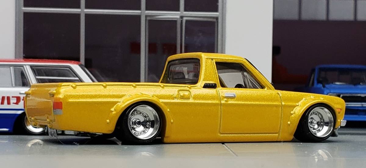 ホットウィールカスタム ダットサン サニトラ つり目仕様紫 ✩深リム☆トミカ改造 ホットウィールカスタム ダットサン サニトラ つり目仕様紫 ✩深