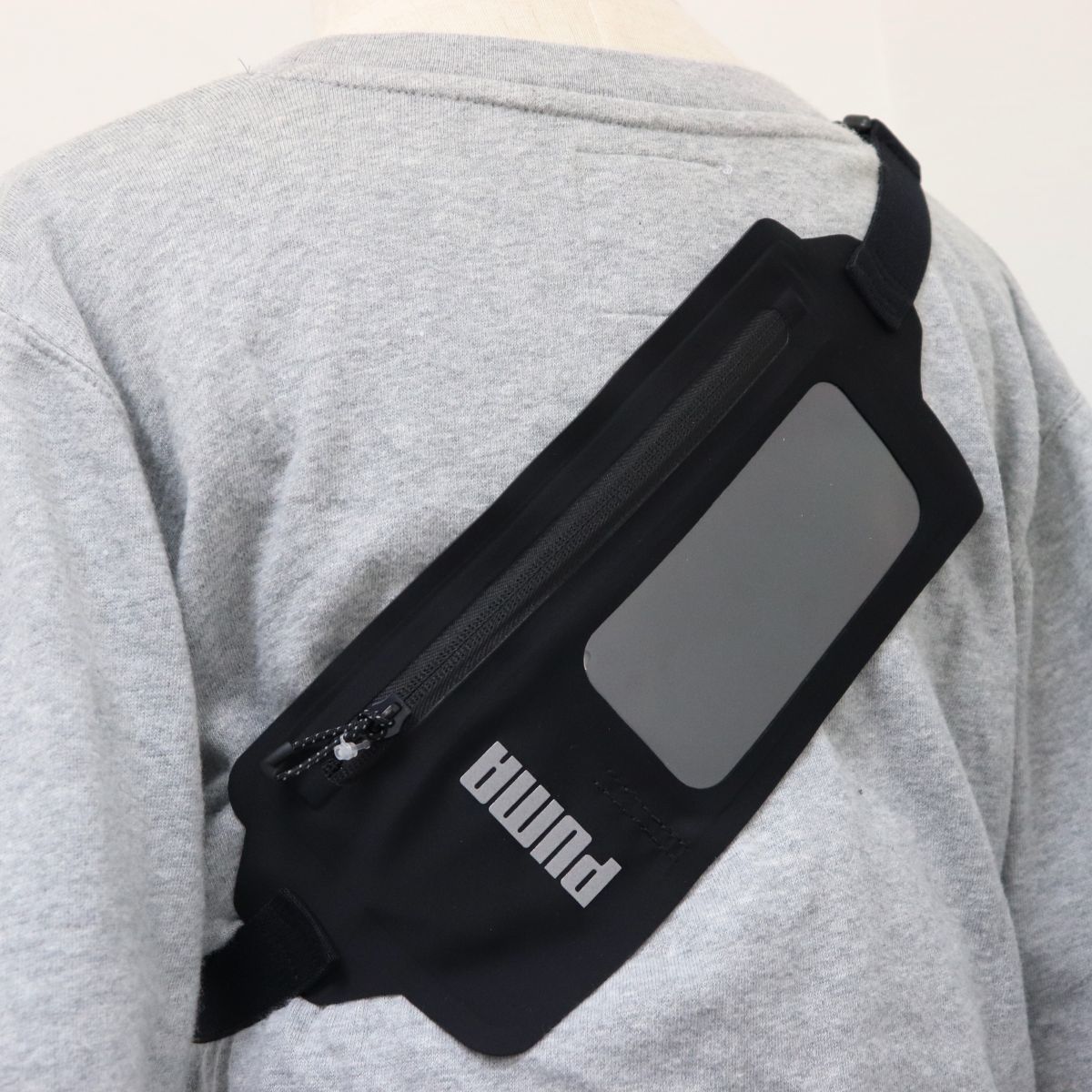 新品 プーマ Puma 新品 メンズ フラット 軽量 ロゴ入り ボディバッグ ウエストバッグ ウェスト ポーチ バッグ 黒 01 六 Qwer の落札情報詳細 ヤフオク落札価格情報 オークフリー スマートフォン版
