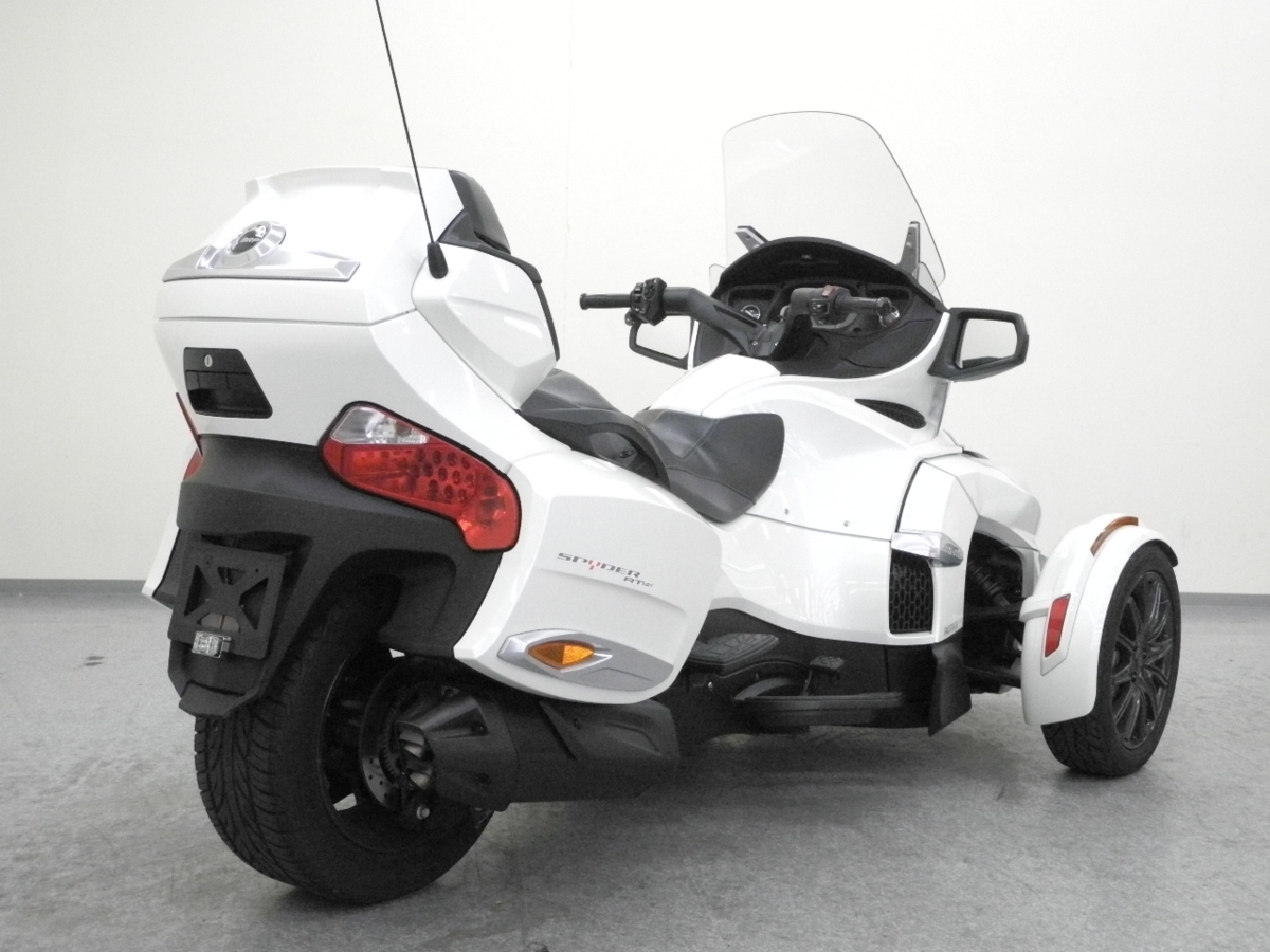 カンナムスパイダー RT-S 3輪 トライク （Can-Amの3輪リバーストライク 