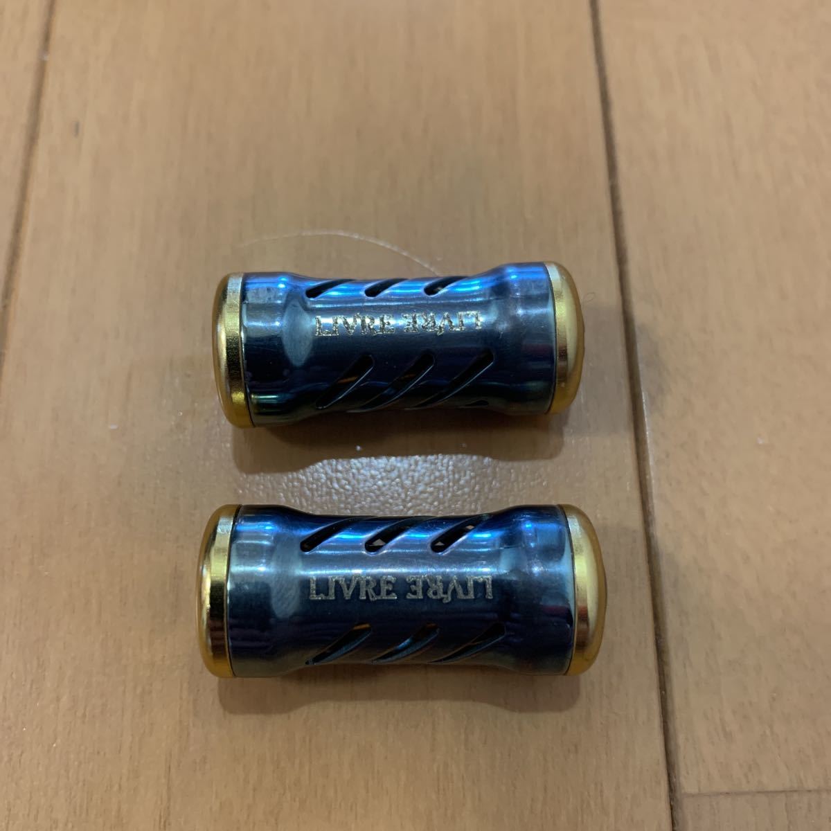 LIVRE チタンノブ　Magia マージア　1個 シャンパン&ゴールド LIVRE チタンノブ Magia マージア 1個 シャンパン&ゴールド