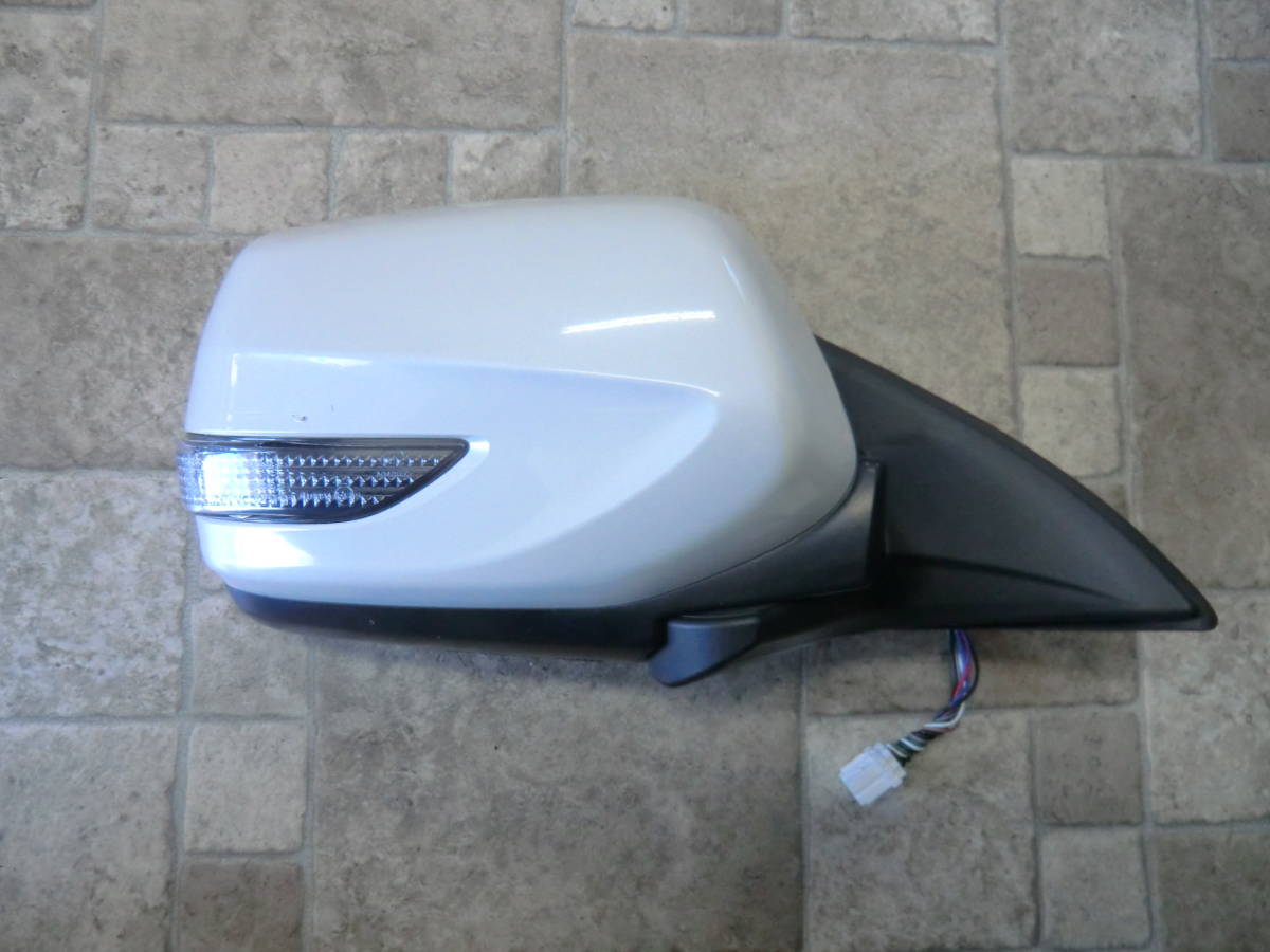 スバル レガシィ アウトバック(BR9) 右ドアミラー 純正 中古 の落札情報詳細| ヤフオク落札価格情報 オークフリー・スマートフォン版 スバル レガシィ アウトバック(BR9) 右ドアミラー 純正 中古 の落札情報詳細| ヤフオク落札価格情報 オークフリー・スマートフォン版