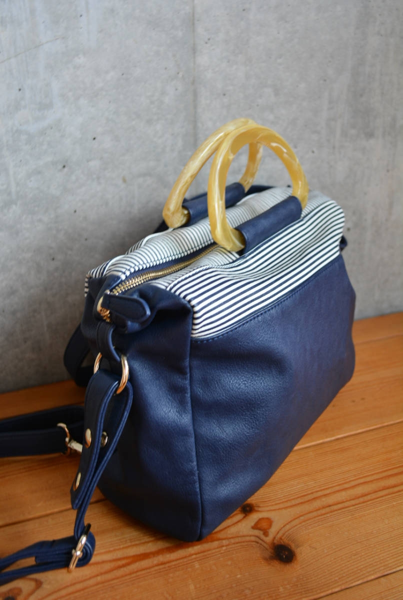 Ear Papillonner イア パピヨネ 3way リュックサック トートバッグ ショルダーバッグ 樹脂ハンドル 紺 の落札情報詳細 ヤフオク落札価格情報 オークフリー スマートフォン版