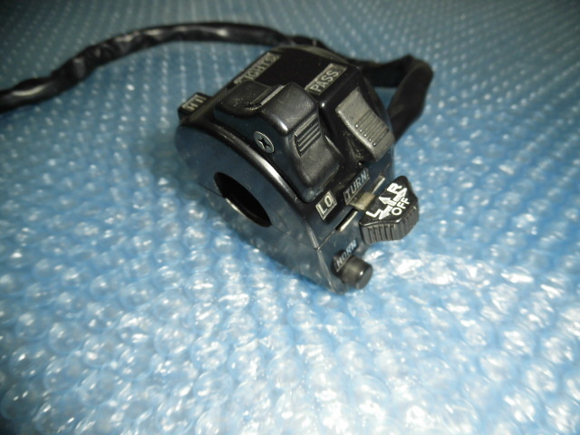 [新品ボルトオン]RZ350(4U0)/RZ250(4L3)用左スイッチボックス 新品・ボルトオン｝ RZ350(4U0) / RZ250(4L3)用 ヤマハ純正