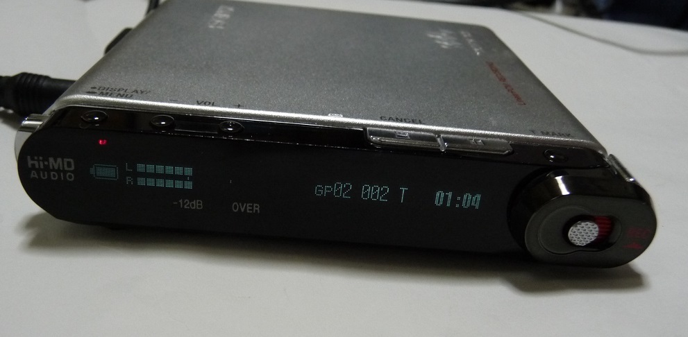 ソニー MDウォークマン Hi-MD MZ-RH1 リニアPCM ほぼ未使用 SONY MZ-RH1 MDウォークマン リニアPCM Hi-MD シルバー 【現状品