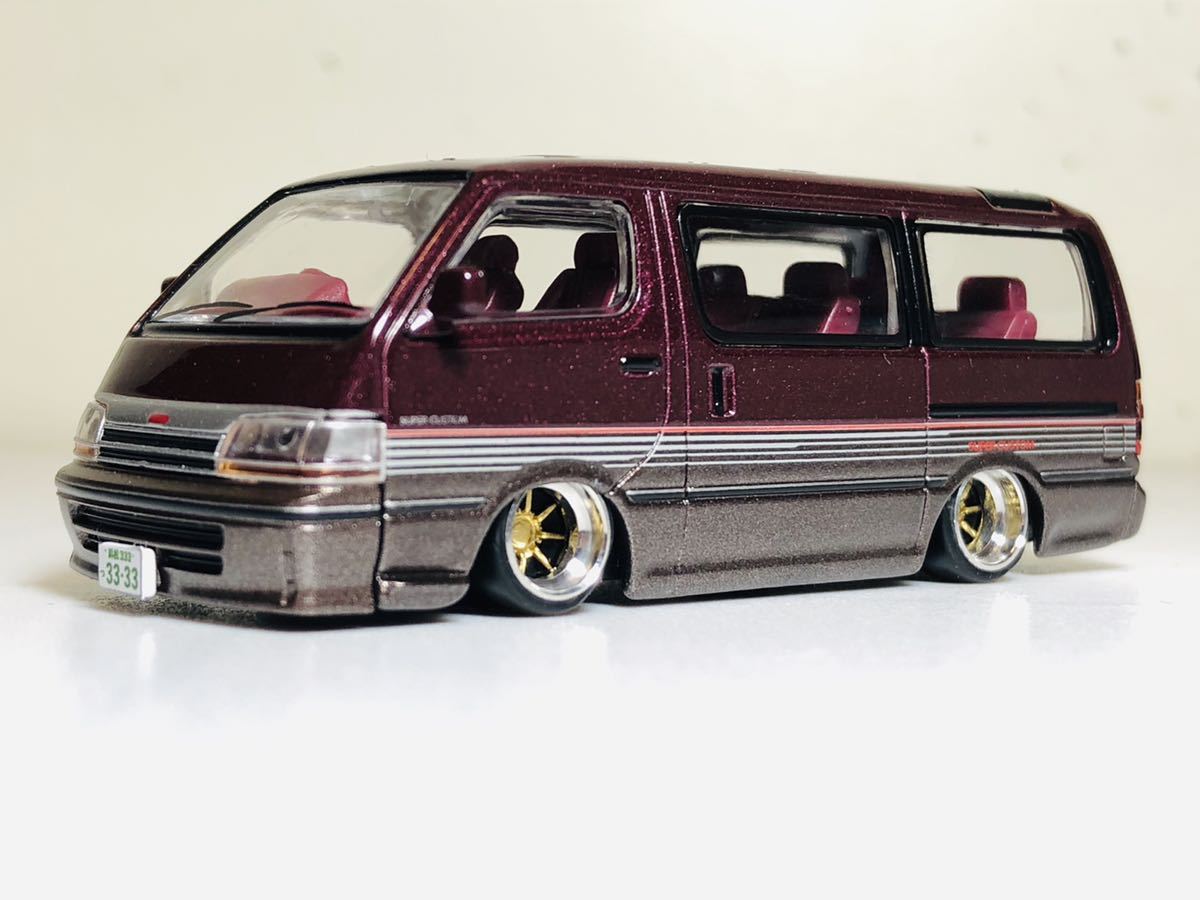 トミカリミテッドヴィンテージ 1/64(改) トヨタ ハイエースワゴン