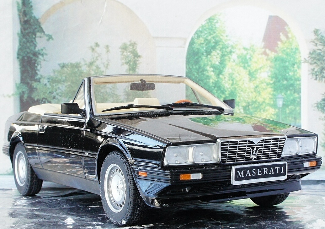 ミニチャンプス 1/18 マセラティ ビトゥルボ スパイダー