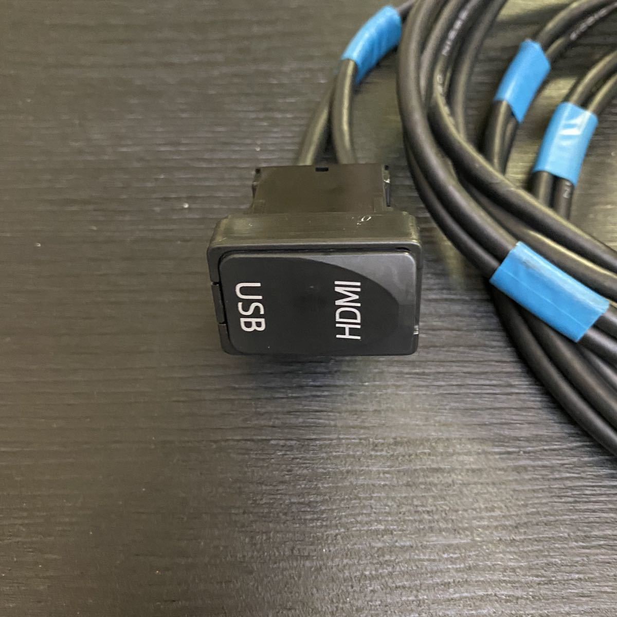 トヨタ純正ナビ用 HDMI USBケーブル DSZT-YC4Tなど（トヨタ純正
