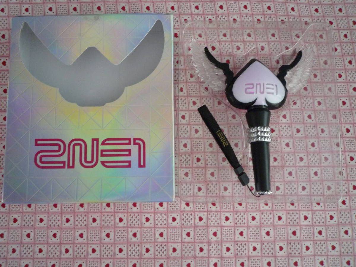 2ne1 ペンライト Cl ダラ ミンジ ボム 韓国 K Pop の落札情報詳細 ヤフオク落札価格情報 オークフリー スマートフォン版