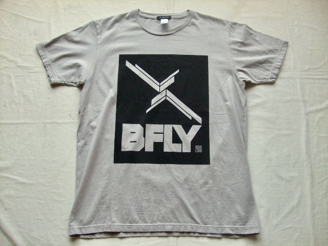 Bump Of Chicken Stadium Tour 16 Bfly 両面プリントtシャツl バンプオブチキンスタジアムツアーbfly Tour Teeグッズ の落札情報詳細 ヤフオク落札価格情報 オークフリー スマートフォン版