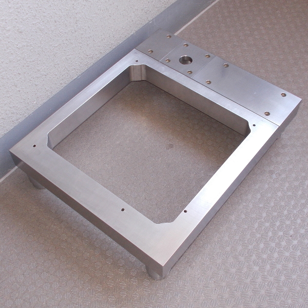 超重量級ステンレス製キャビネット（試作品？）for Technics SP-10