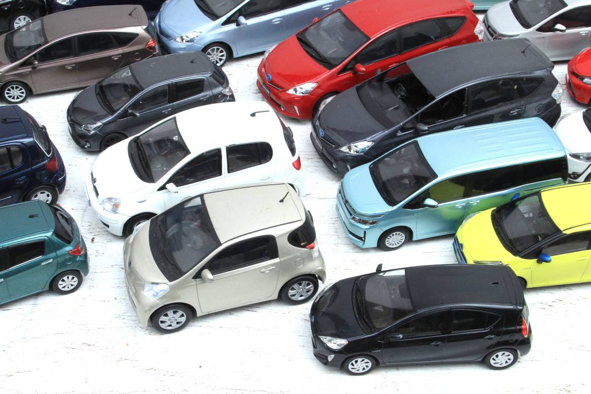 トヨタ オフィシャルミニカー 29台セット ヴィッツ シエンタ プリウス プリウスa オーリス Iq アクア ヴォクシー ラウム 10 7 16c の落札情報詳細 ヤフオク落札価格情報 オークフリー スマートフォン版