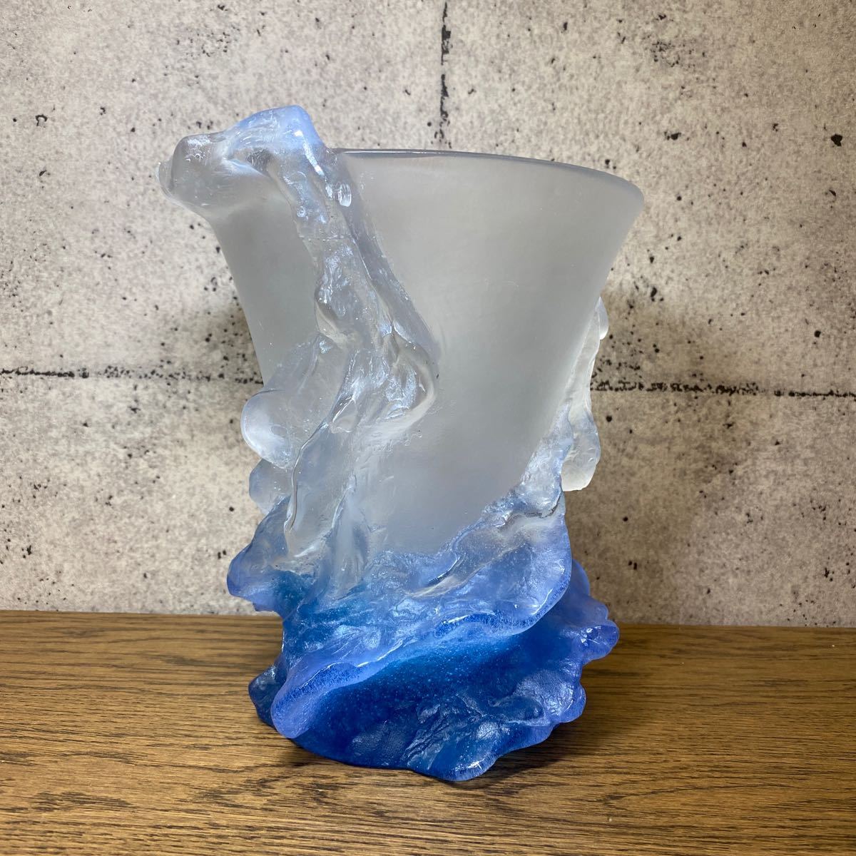 Daum France ドーム フランス 花瓶 花器 デザイン彫刻 ガラス 高さ23cm 重さ4 90kg 中古品 の落札情報詳細 ヤフオク落札価格情報 オークフリー スマートフォン版