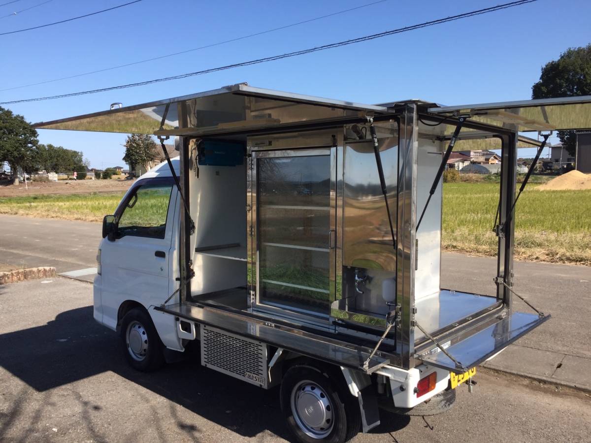 ハイゼットトラック 23年式 ホワイト 移動販売車 車検2年付き At Ac Ps ７０６５０km 売り切り の落札情報詳細 ヤフオク落札価格情報 オークフリー
