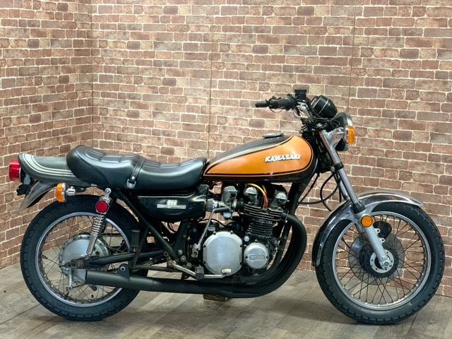 ZⅡ火の玉 いきなり火の玉カラーに変身 : カワサキZ1で散歩にでかけよう