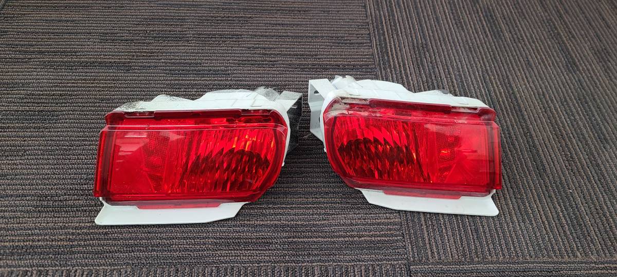 150 ランドクルーザープラド用 リアリフレクタ 寒冷地仕様用 STANLEY