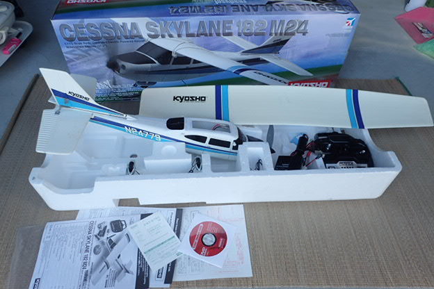 京商　セスナ177カージナル　電動飛行機 京商 セスナ177カージナル 電動飛行機