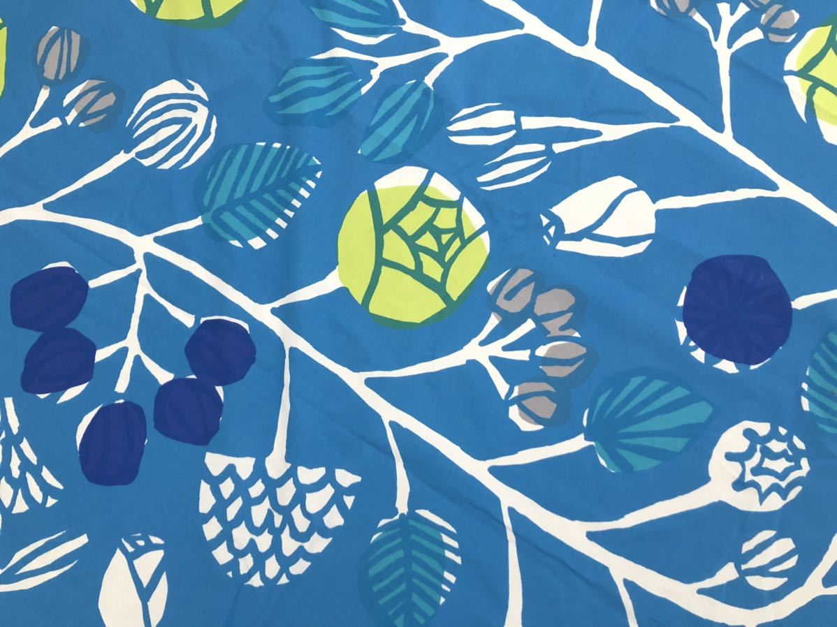マリメッコ marimekko KRANSSI 生地 水色 ファブリック ライトブルー